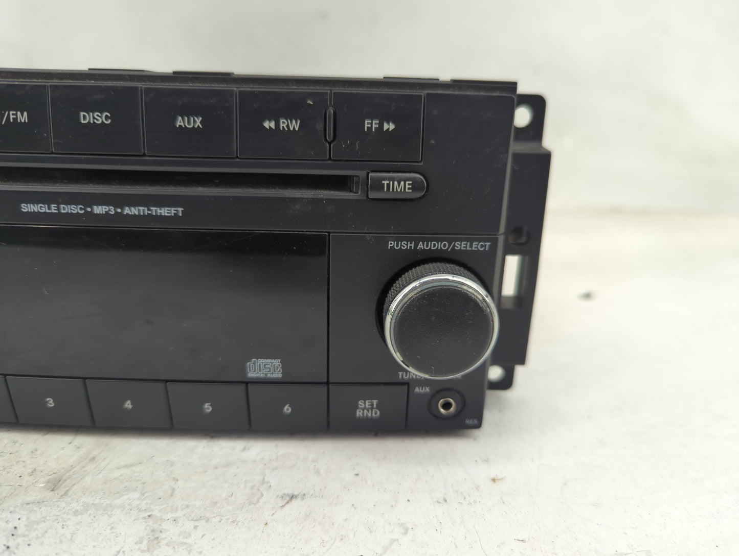 2013-2014 Dodge Avenger Radio AM FM Cd Player Receiver Replacement P/N:P05091195AC Fits Fits 2013 2014 OEM Used Auto Parts -