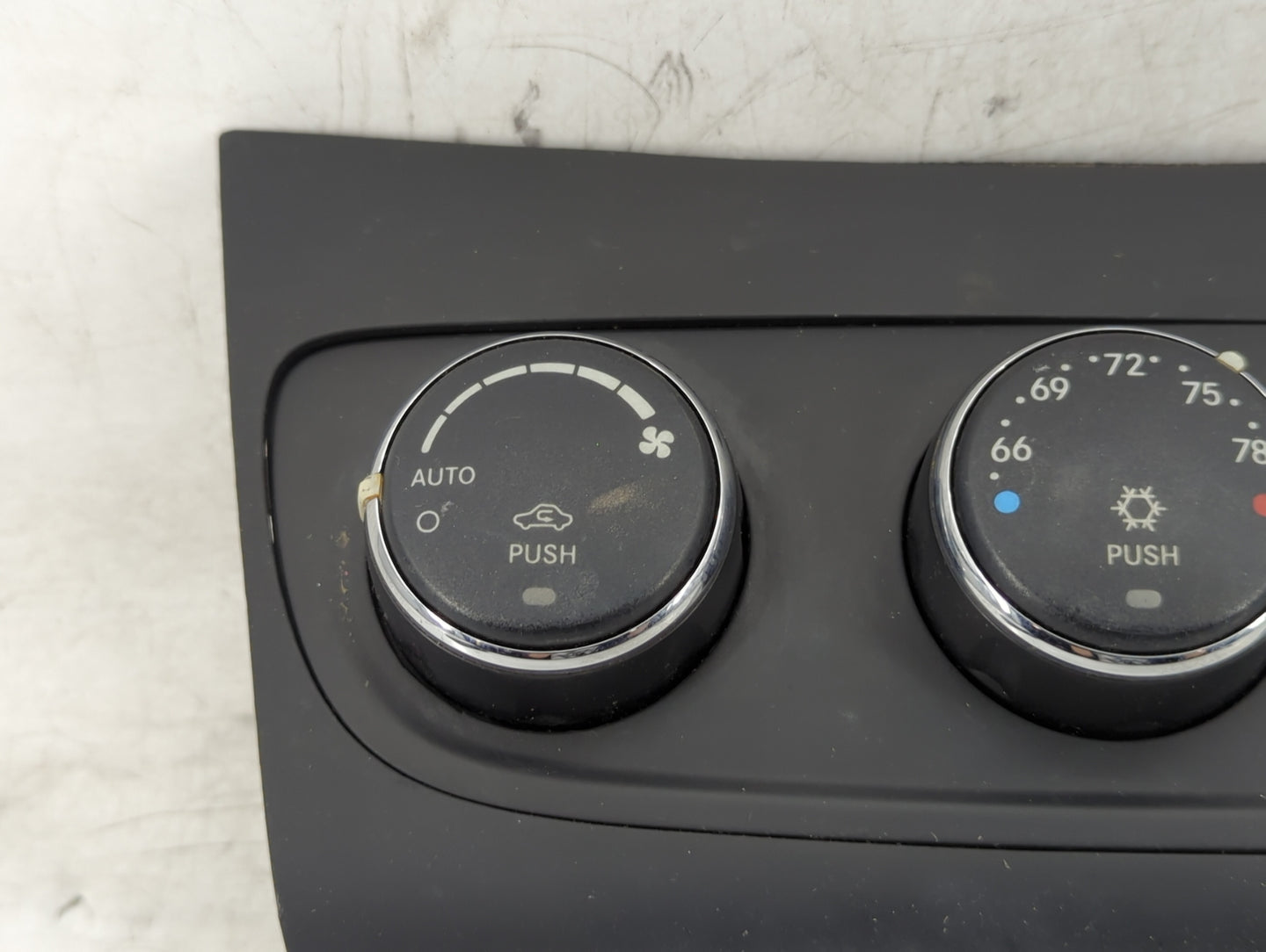 2008-2014 Dodge Avenger Climate Control Module Temperature AC/Heater Replacement P/N:P55111888AI 55111888AI Fits OEM Used Au