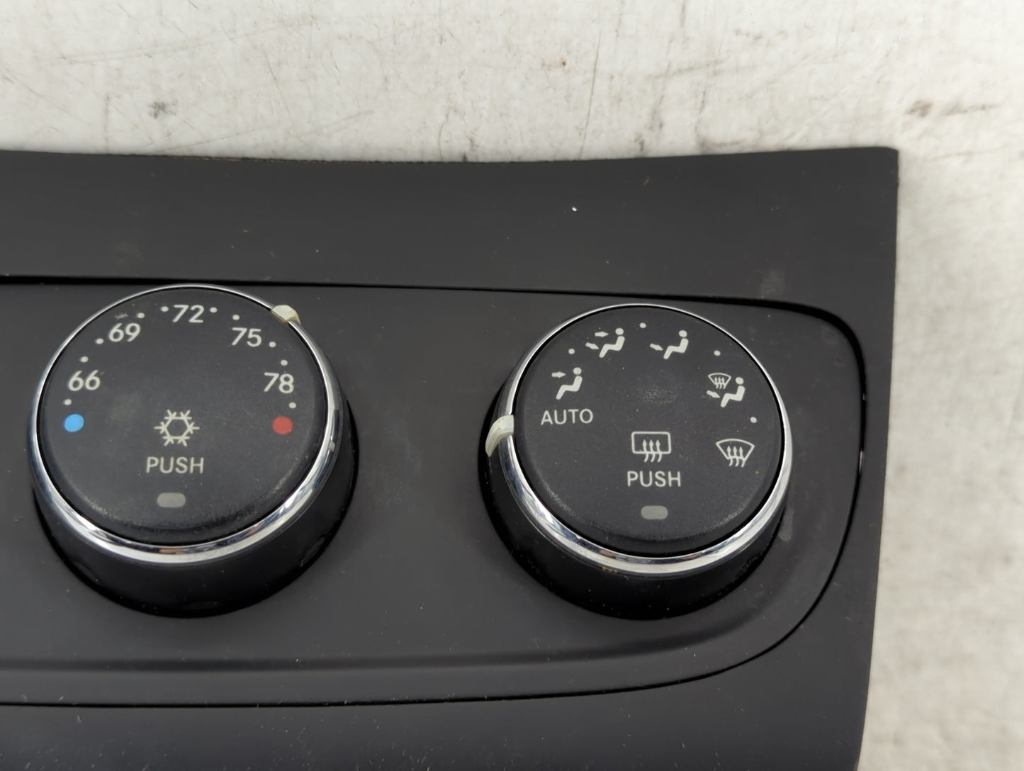 2008-2014 Dodge Avenger Climate Control Module Temperature AC/Heater Replacement P/N:P55111888AI 55111888AI Fits OEM Used Au