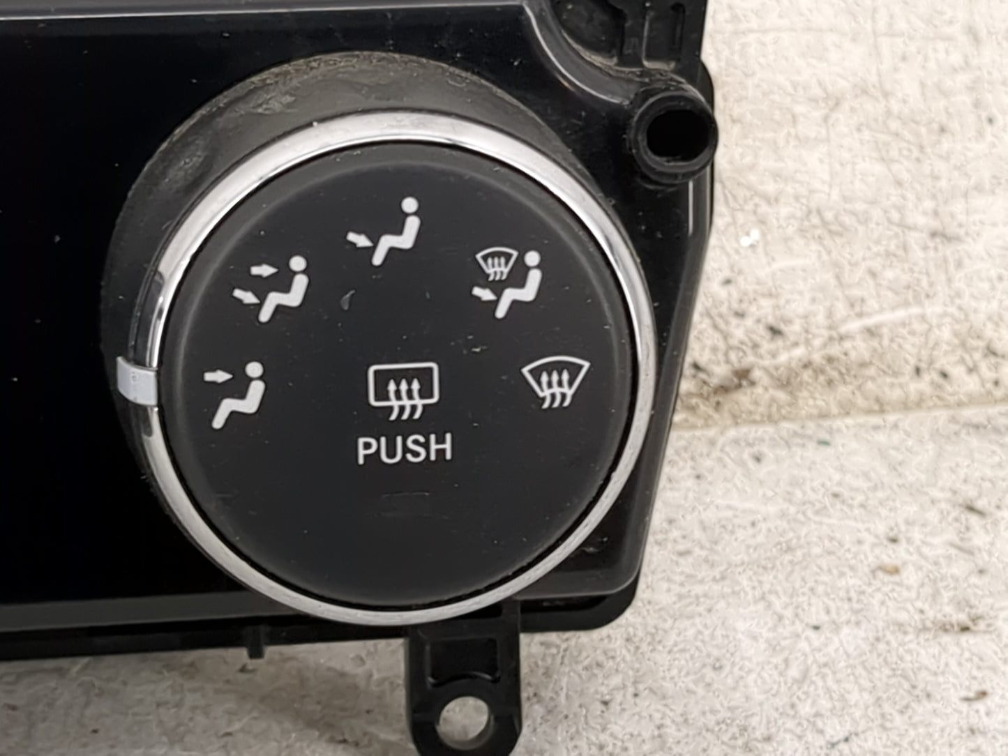 2010-2014 Dodge Avenger Climate Control Module Temperature AC/Heater Replacement P/N:1TT70DX9AC Fits Fits 2010 2011 2012 201