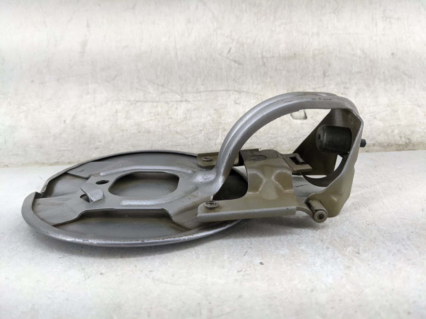 2013 Dodge Avenger Fuel Tank Door Lid Gas Tank Grey - Oemusedautoparts1.com