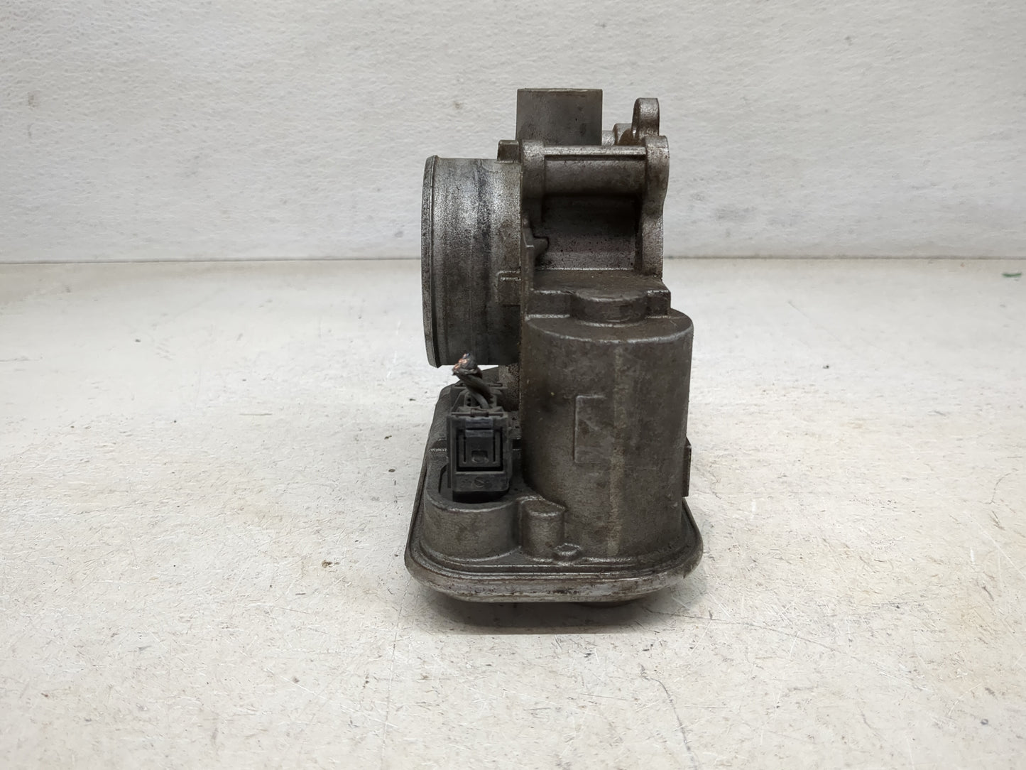 2008-2014 Dodge Avenger Throttle Body Fits Fits 2007 2008 2009 2010 2011 2012 2013 2014 2015 2016 2017 2018 OEM Used Auto Pa