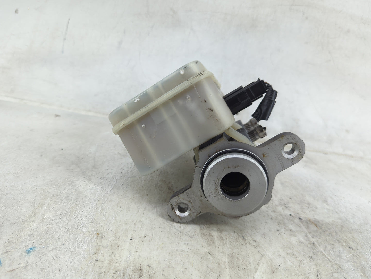 2008-2014 Dodge Avenger Brake Master Cylinder 1490526 - Oemusedautoparts1.com