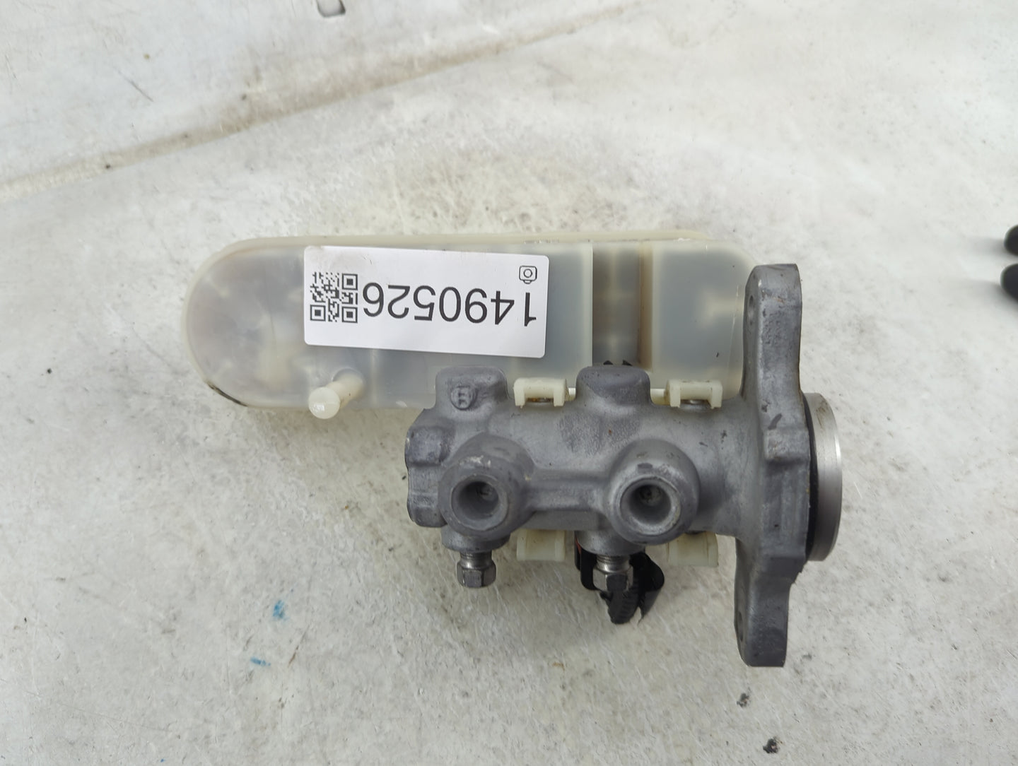 2008-2014 Dodge Avenger Brake Master Cylinder 1490526 - Oemusedautoparts1.com