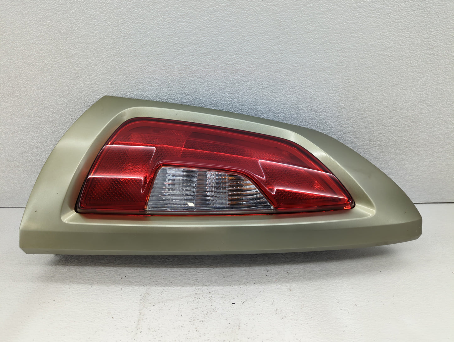 2011-2014 Dodge Avenger Tail Light Assembly Passenger Right OEM P/N:05182522AB 05182522AE Fits Fits 2011 2012 2013 2014 OEM 