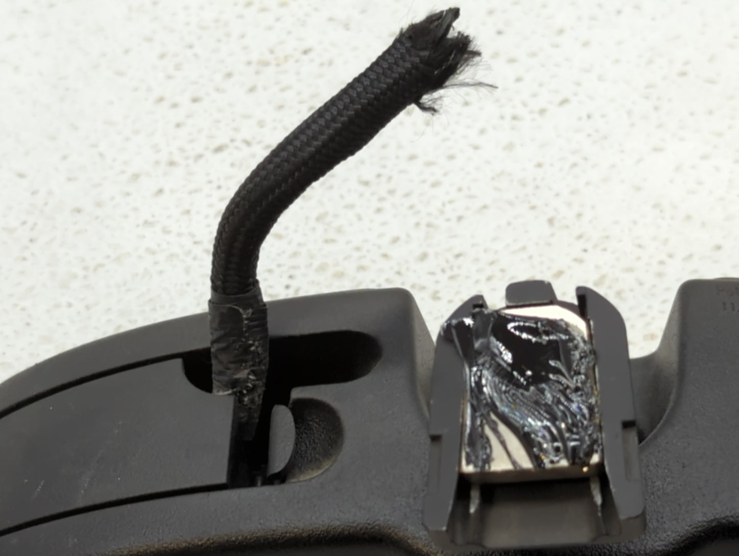 2013 Dodge Avenger Interior Rear View Mirror Replacement OEM P/N:E11026130 Fits OEM Used Auto Parts - Oemusedautoparts1.com