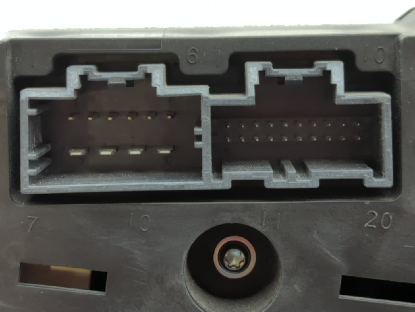 2011-2014 Dodge Avenger Instrument Cluster Speedometer Gauges P/N:P56046511AH Fits Fits 2011 2012 2013 2014 OEM Used Auto Pa