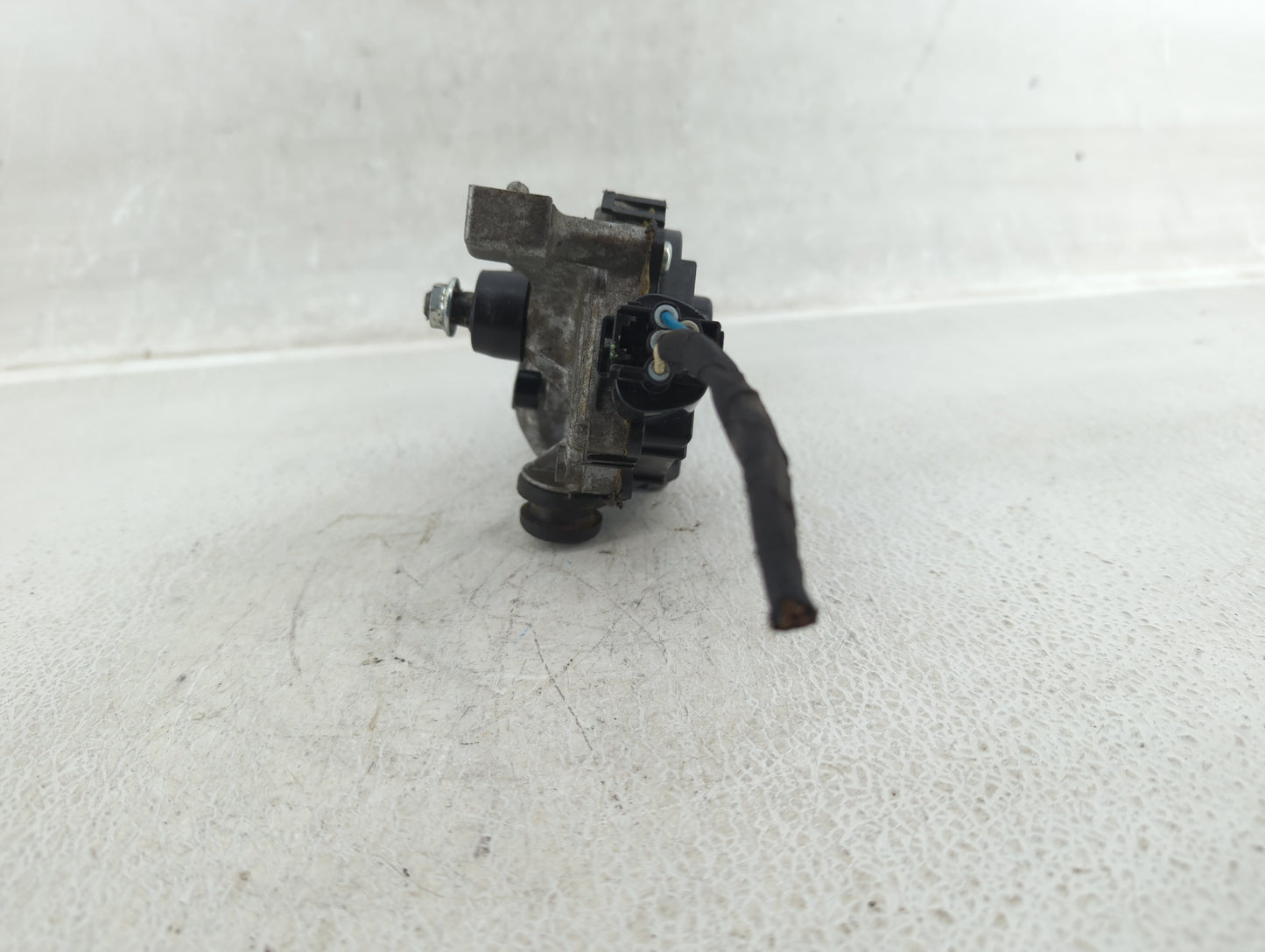 2009-2014 Dodge Avenger Front Windshield Wiper Motor P/N:AX159300-2590 98110-1U000 Fits Fits 2009 2010 2011 2012 2013 2014 O