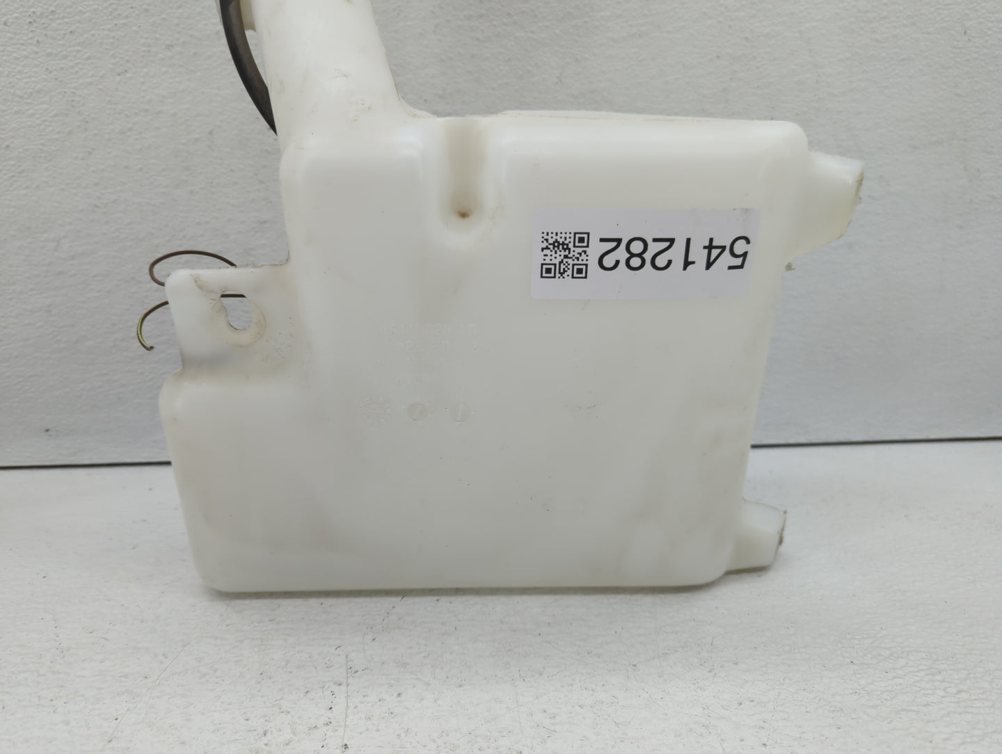 2011-2014 Dodge Avenger Windshield Washer Fluid Reservoir Bottle Oem - Oemusedautoparts1.com