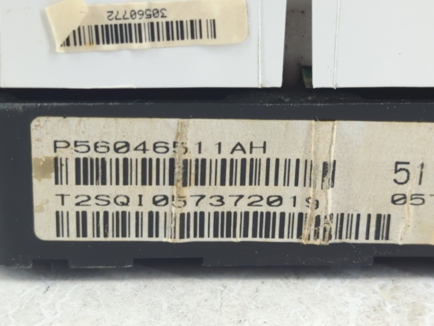 2011-2014 Dodge Avenger Instrument Cluster Speedometer Gauges P/N:P56046511AH Fits Fits 2011 2012 2013 2014 OEM Used Auto Pa