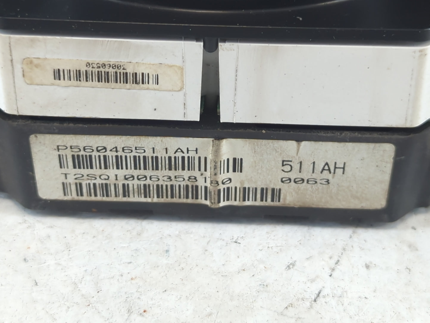 2011-2014 Dodge Avenger Instrument Cluster Speedometer Gauges P/N:P56046511AH Fits Fits 2011 2012 2013 2014 OEM Used Auto Pa