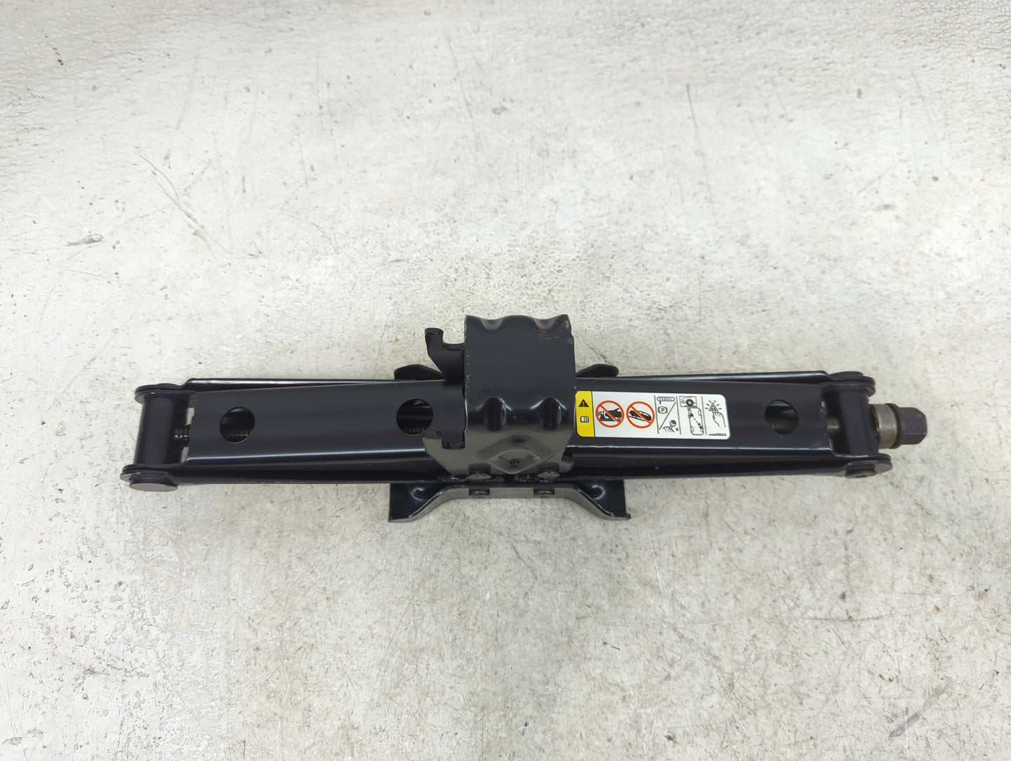 2013 Dodge Avenger Spare Scissor Car Jack 828397 - Oemusedautoparts1.com