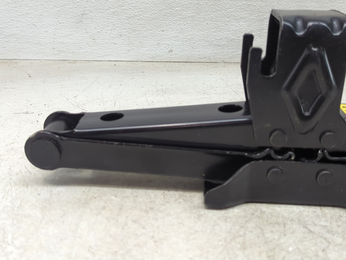 2013 Dodge Avenger Spare Scissor Car Jack 828397 - Oemusedautoparts1.com