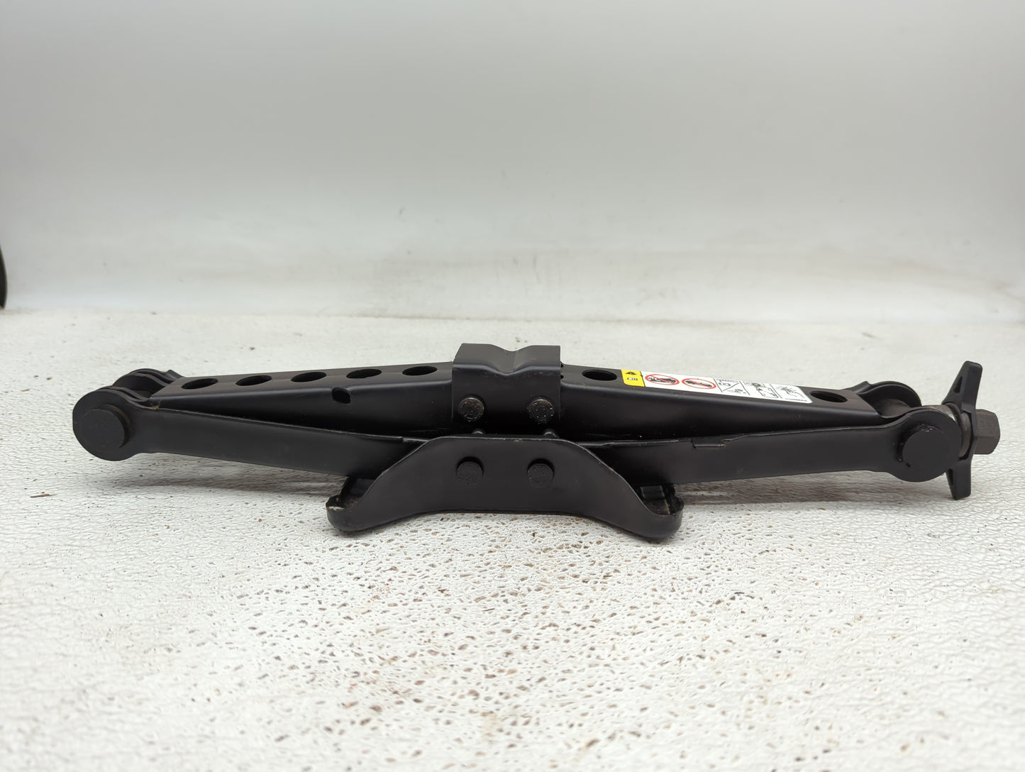 2013 Dodge Avenger Spare Scissor Car Jack Black 848601 - Oemusedautoparts1.com