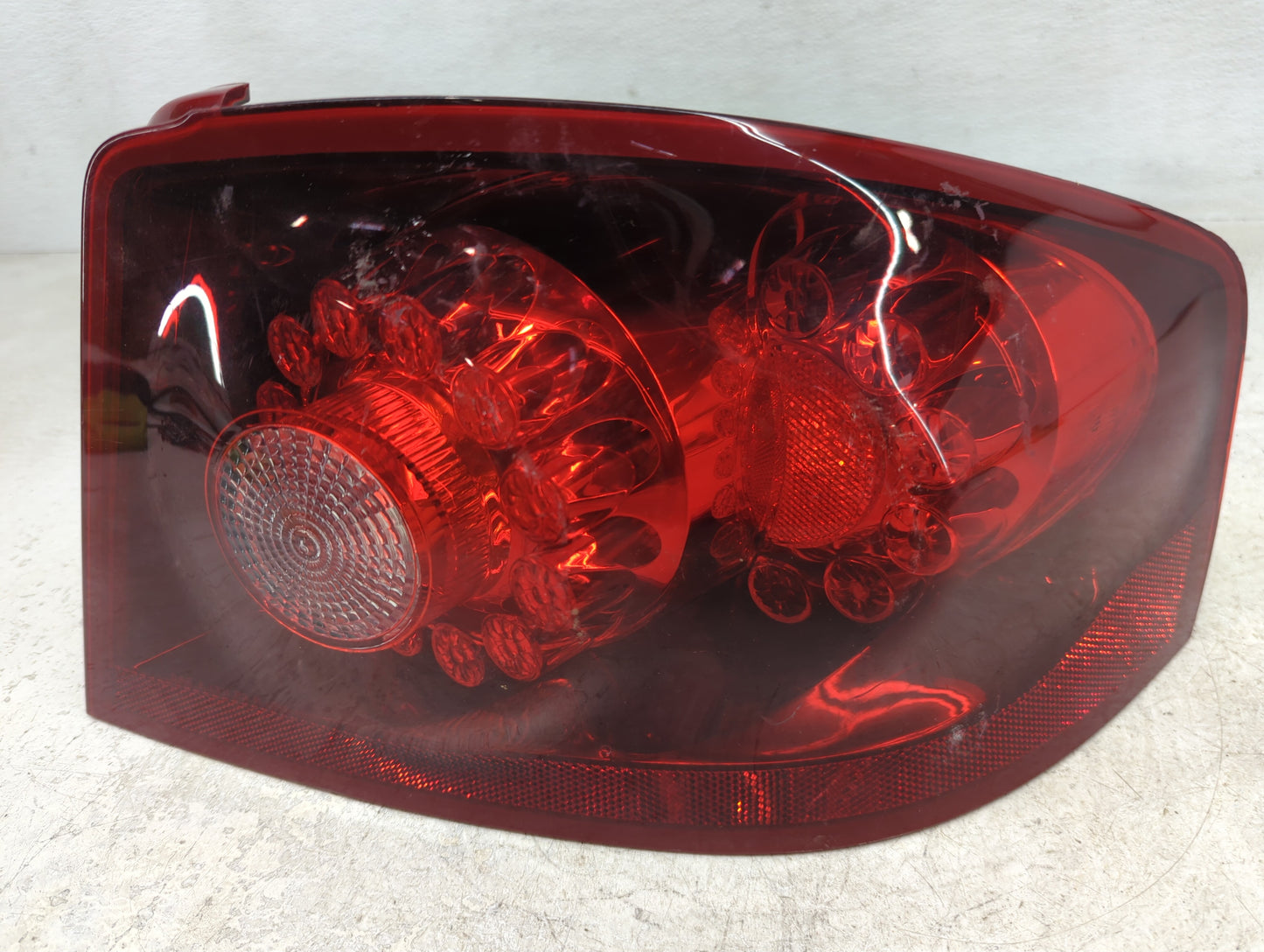 2011-2014 Dodge Avenger Tail Light Assembly Passenger Right OEM Fits Fits 2011 2012 2013 2014 OEM Used Auto Parts - Oemuseda