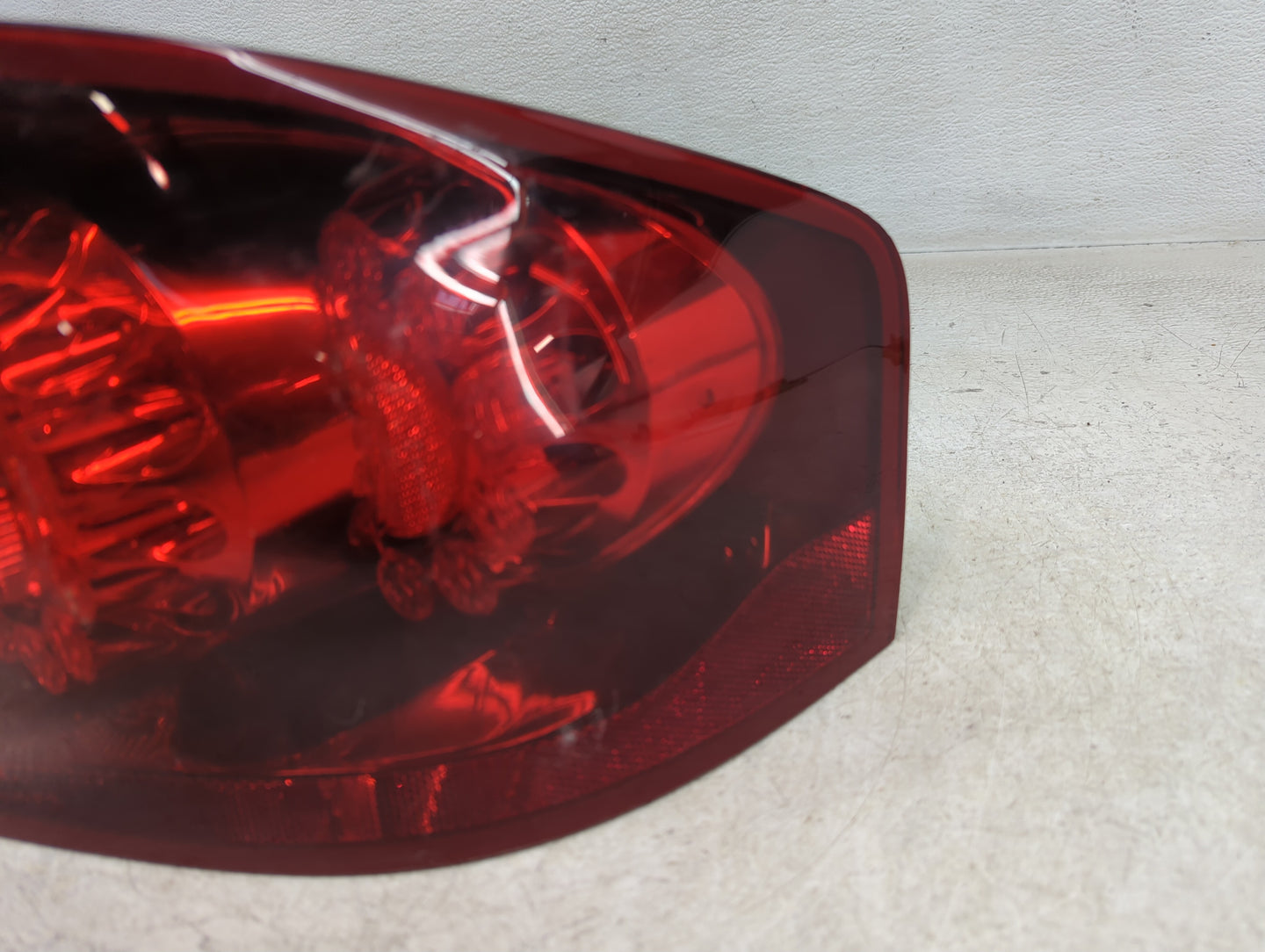 2011-2014 Dodge Avenger Tail Light Assembly Passenger Right OEM Fits Fits 2011 2012 2013 2014 OEM Used Auto Parts - Oemuseda