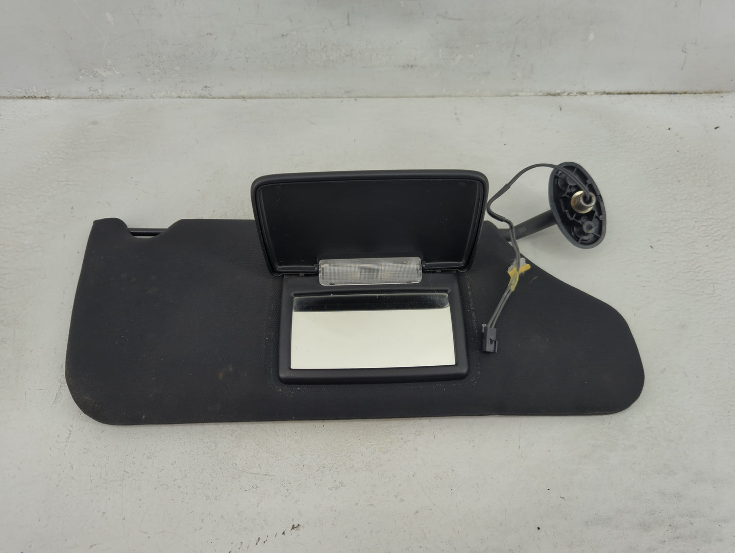 2011-2014 Dodge Avenger Sun Visor Shade Replacement Passenger Right Mirror Fits Fits 2011 2012 2013 2014 OEM Used Auto Parts