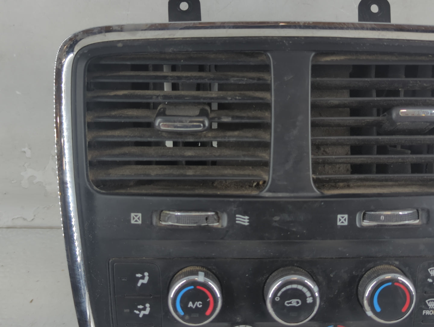 2013 Dodge Caravan Climate Control Module Temperature AC/Heater Replacement P/N:P55111240AF Fits OEM Used Auto Parts - Oemus