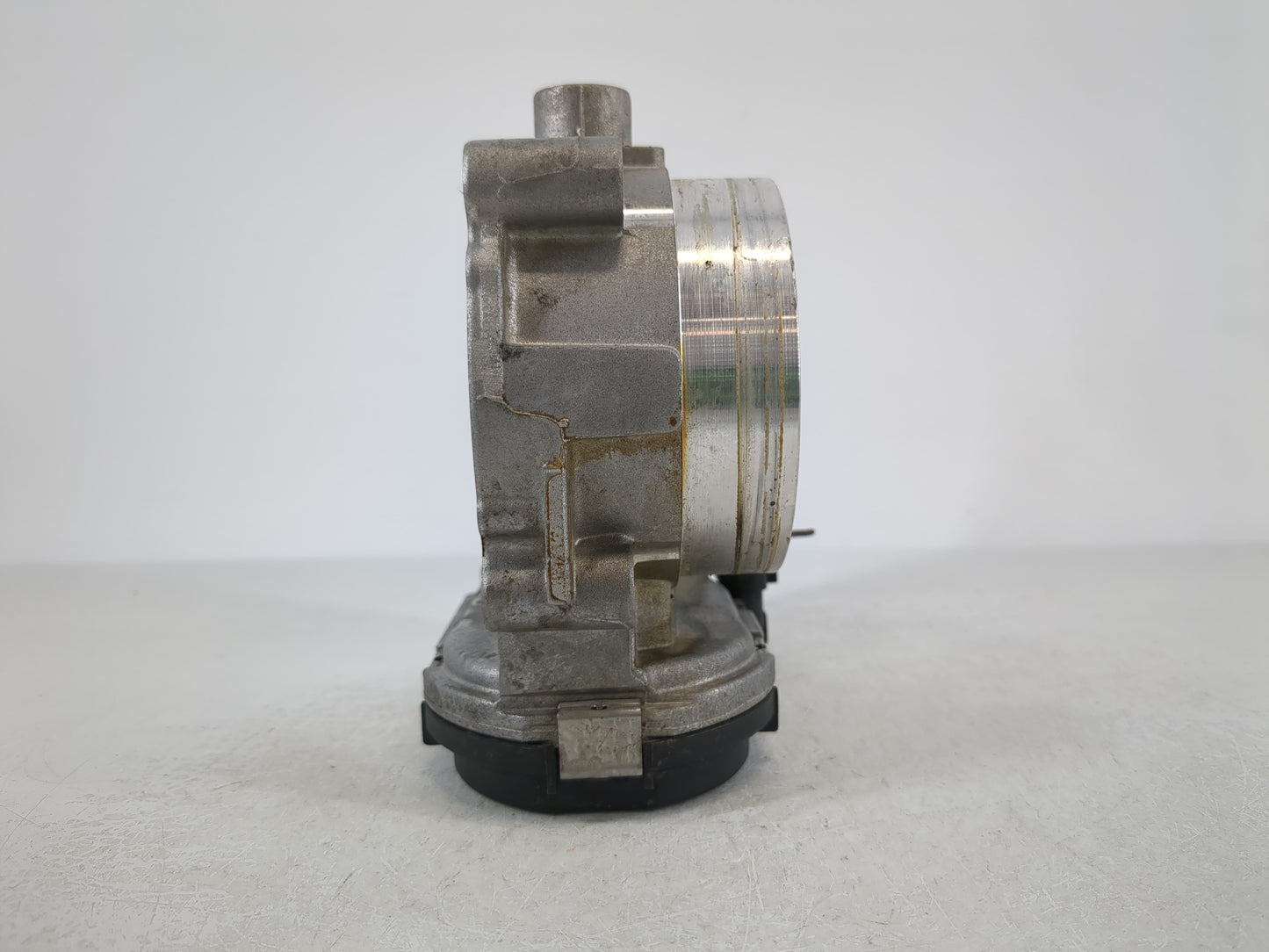 2013 Dodge Caravan Throttle Body P/N:05184349AC Fits Fits 2011 2012 2014 2015 2016 2017 2018 2019 2020 2021 2022 OEM Used Au