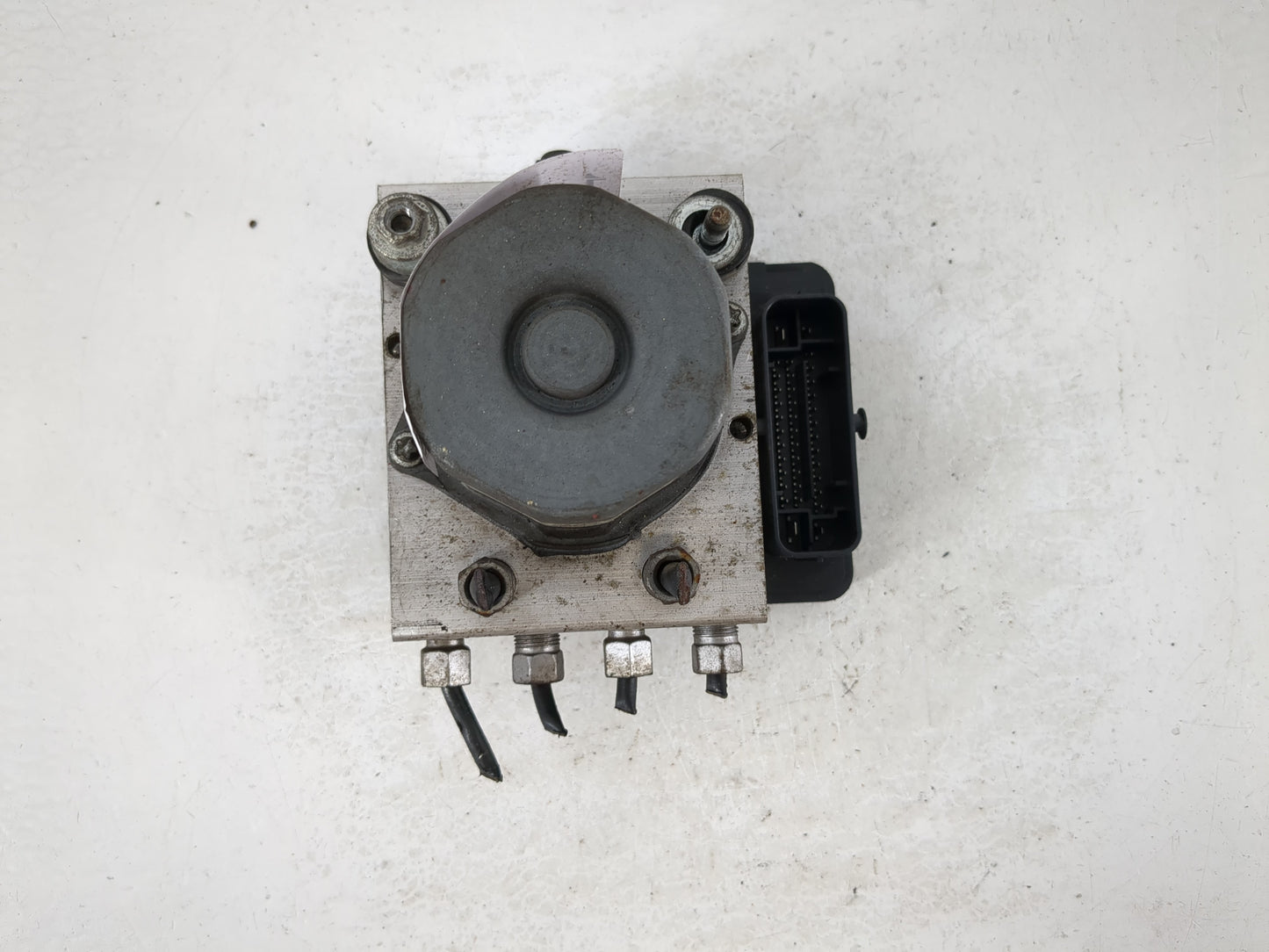 2013 Dodge Caravan ABS Pump Control Module Replacement P/N:P68183803AA Fits OEM Used Auto Parts - Oemusedautoparts1.com