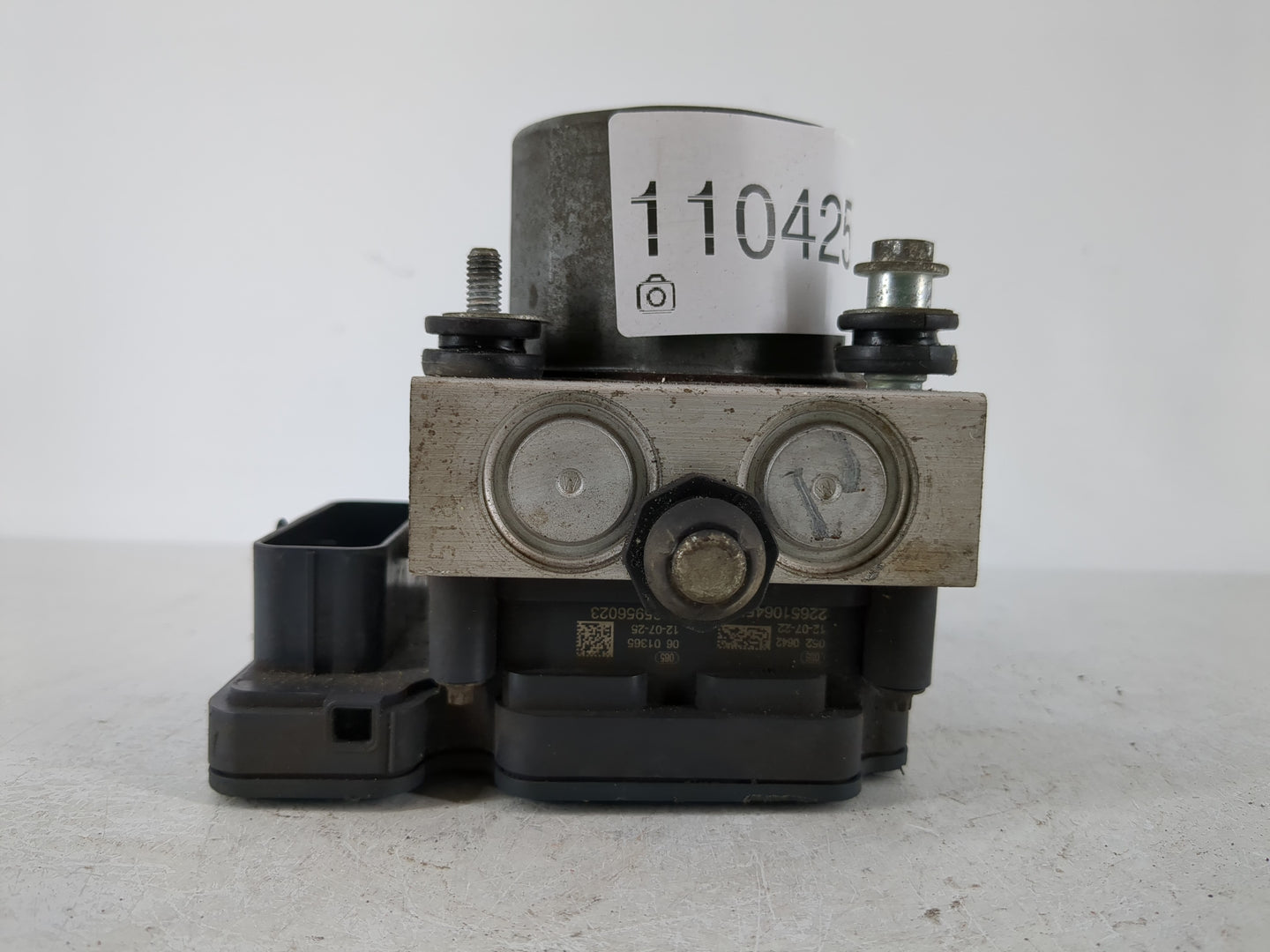 2013 Dodge Caravan ABS Pump Control Module Replacement P/N:P68183803AA Fits OEM Used Auto Parts - Oemusedautoparts1.com