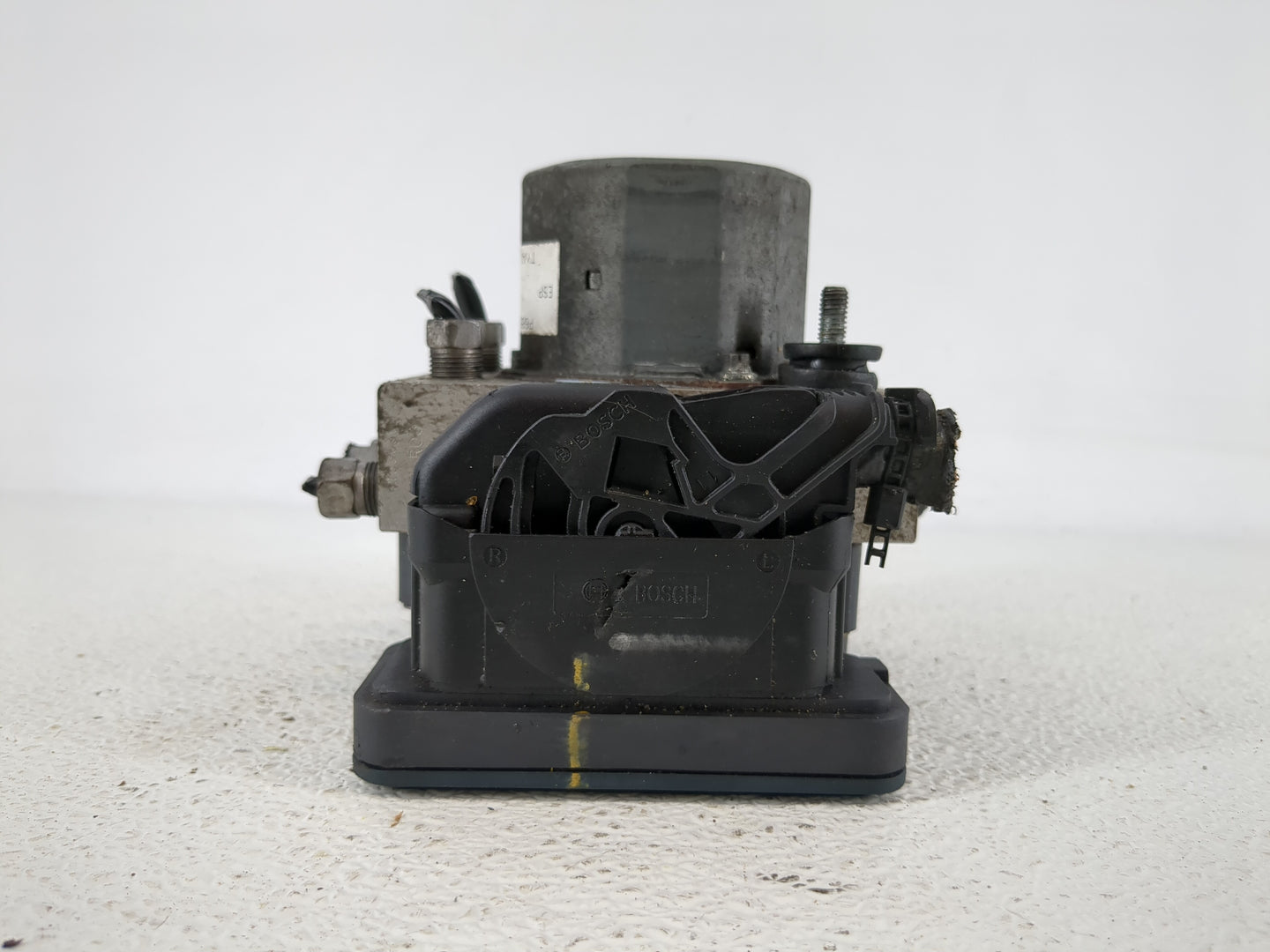 2013 Dodge Caravan ABS Pump Control Module Replacement P/N:P68183803AA Fits OEM Used Auto Parts - Oemusedautoparts1.com