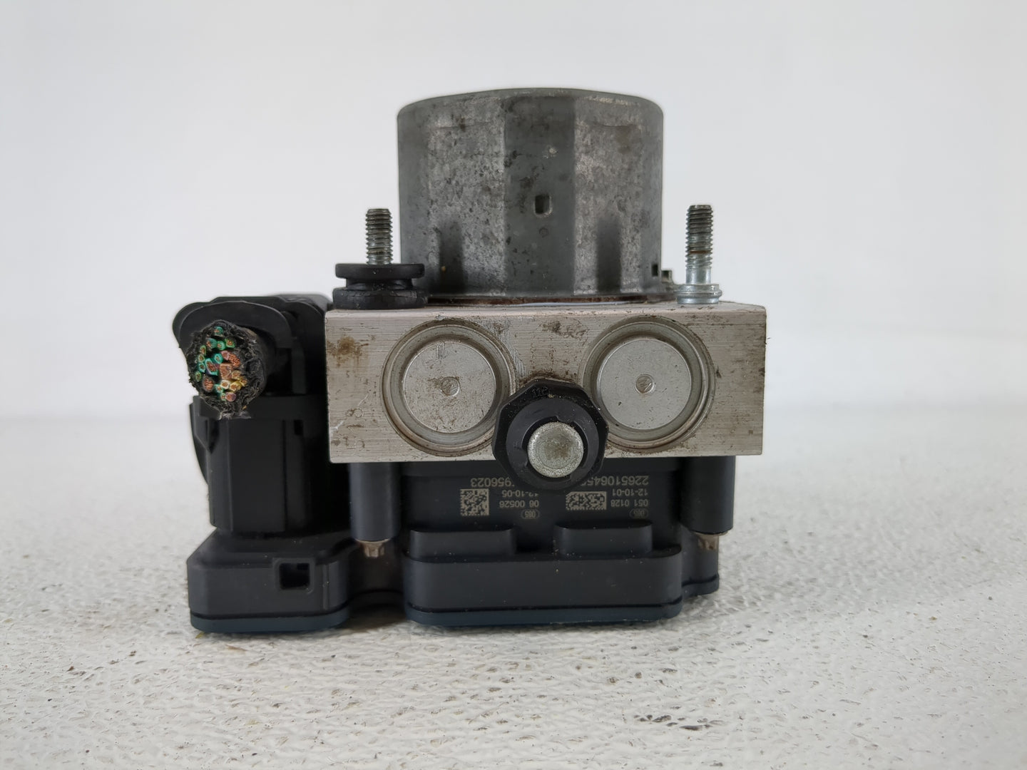 2013 Dodge Caravan ABS Pump Control Module Replacement P/N:P68183803AA Fits OEM Used Auto Parts - Oemusedautoparts1.com