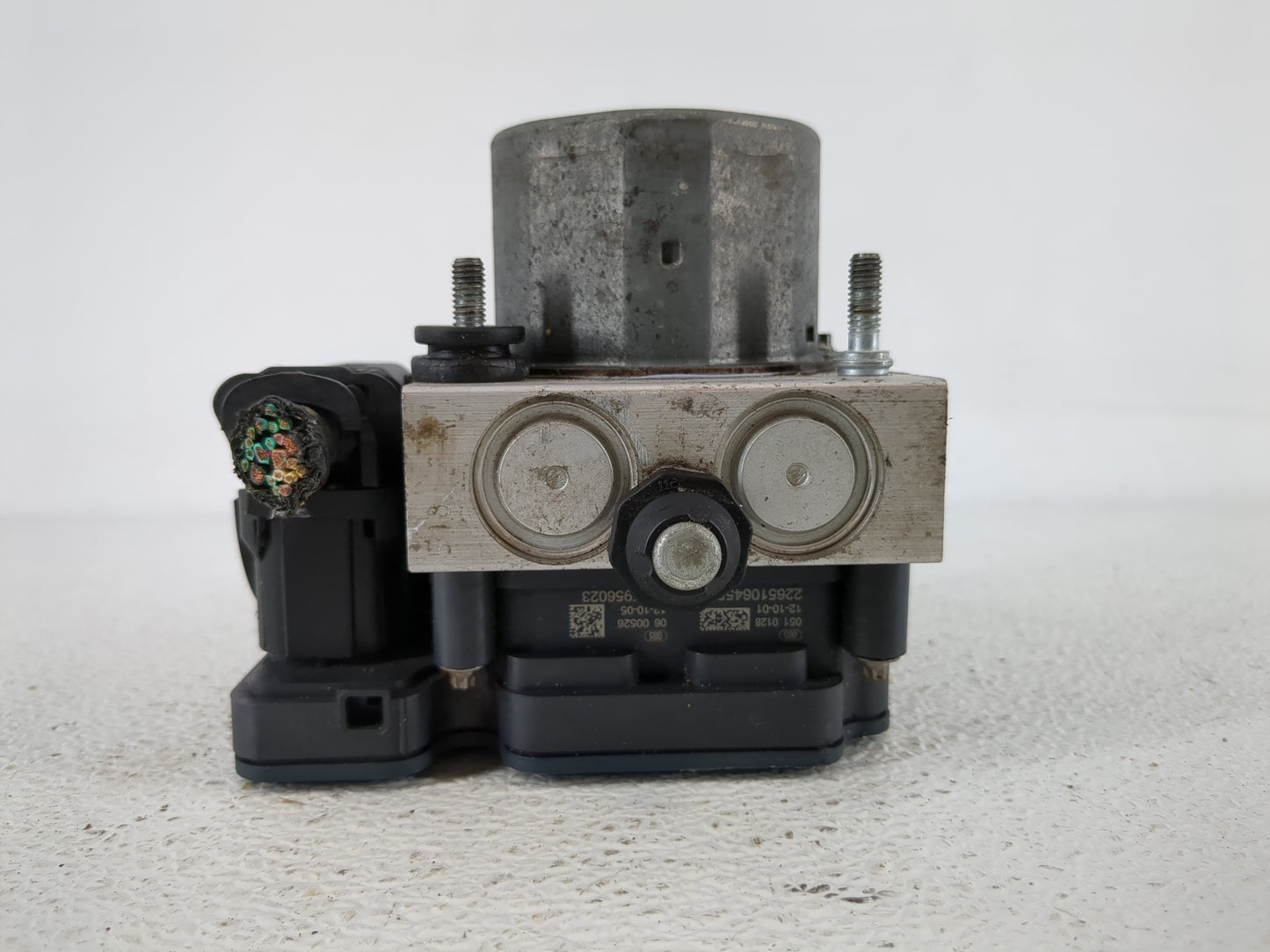 2013 Dodge Caravan ABS Pump Control Module Replacement P/N:P68183803AA Fits OEM Used Auto Parts - Oemusedautoparts1.com