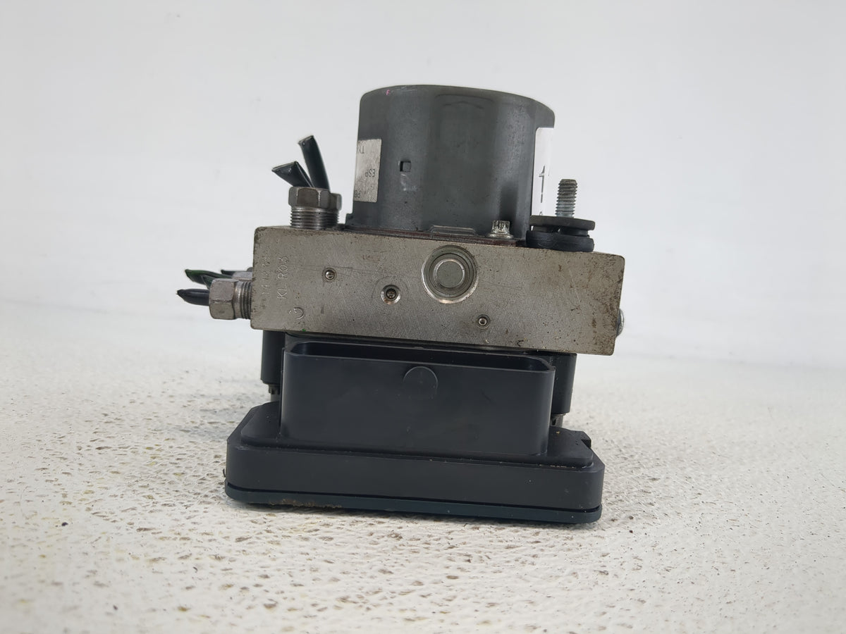 2013 Dodge Caravan Anti-Lock Brake ABS Pump Module Actuator OEM P/N:P68183803AB Fits OEM Used Auto Parts - Oemusedautoparts1
