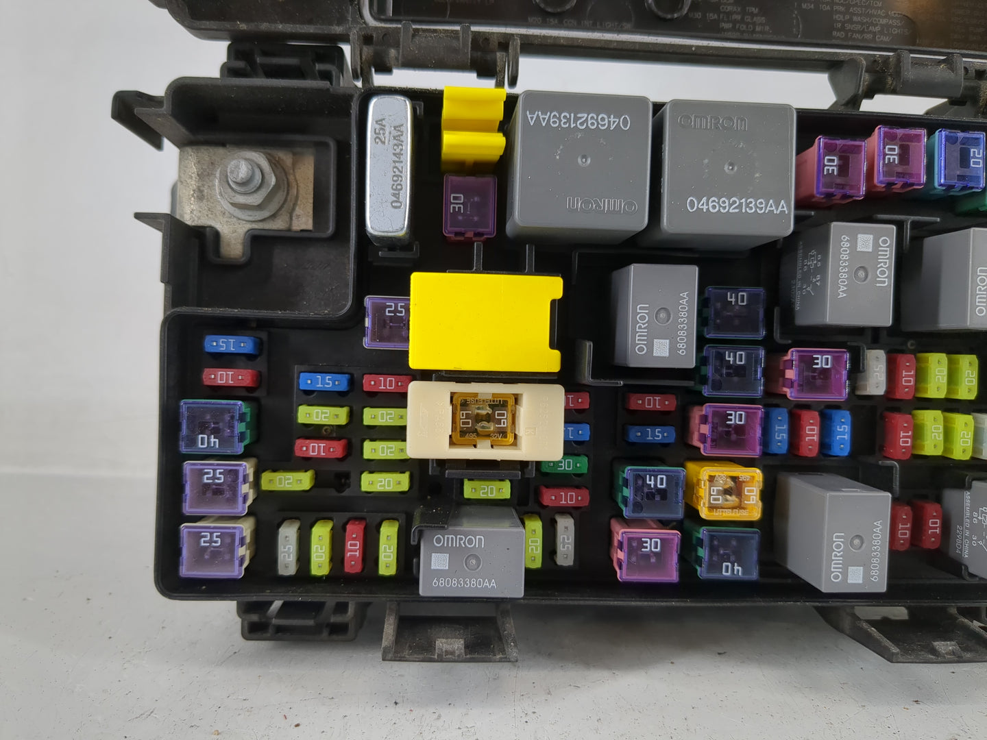 Dodge Caravan Fusebox Fuse Box Relay Module Tipm 68163904ac - Oemusedautoparts1.com