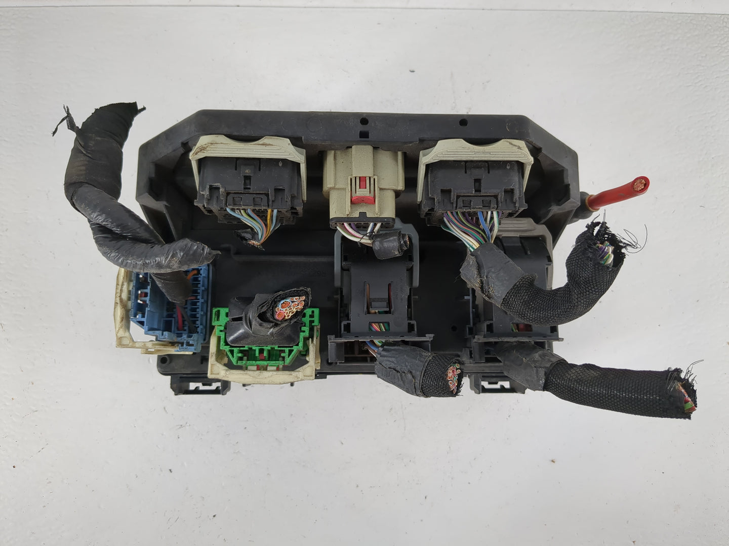 2013 Dodge Caravan Fusebox Fuse Box Panel Relay Module P/N:RT032542I9 68163904AB Fits OEM Used Auto Parts - Oemusedautoparts