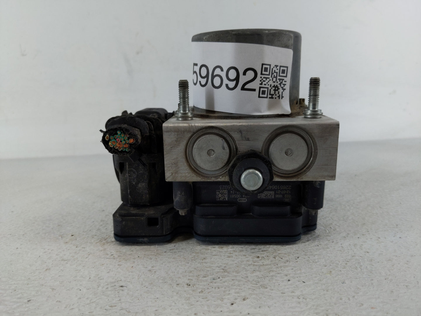 2013 Dodge Caravan ABS Pump Control Module Replacement P/N:68183803AA Fits OEM Used Auto Parts - Oemusedautoparts1.com