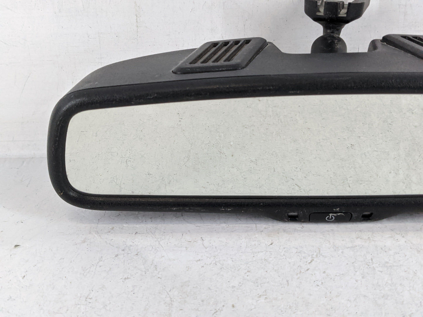 2013 Dodge Caravan Interior Rear View Mirror Replacement OEM P/N:E11026130 Fits OEM Used Auto Parts - Oemusedautoparts1.com