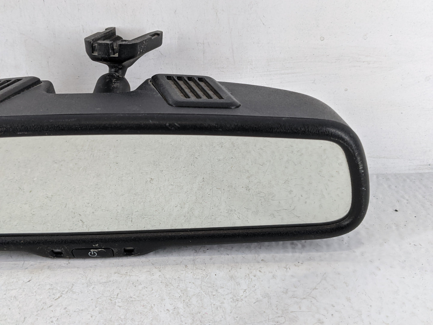 2013 Dodge Caravan Interior Rear View Mirror Replacement OEM P/N:E11026130 Fits OEM Used Auto Parts - Oemusedautoparts1.com