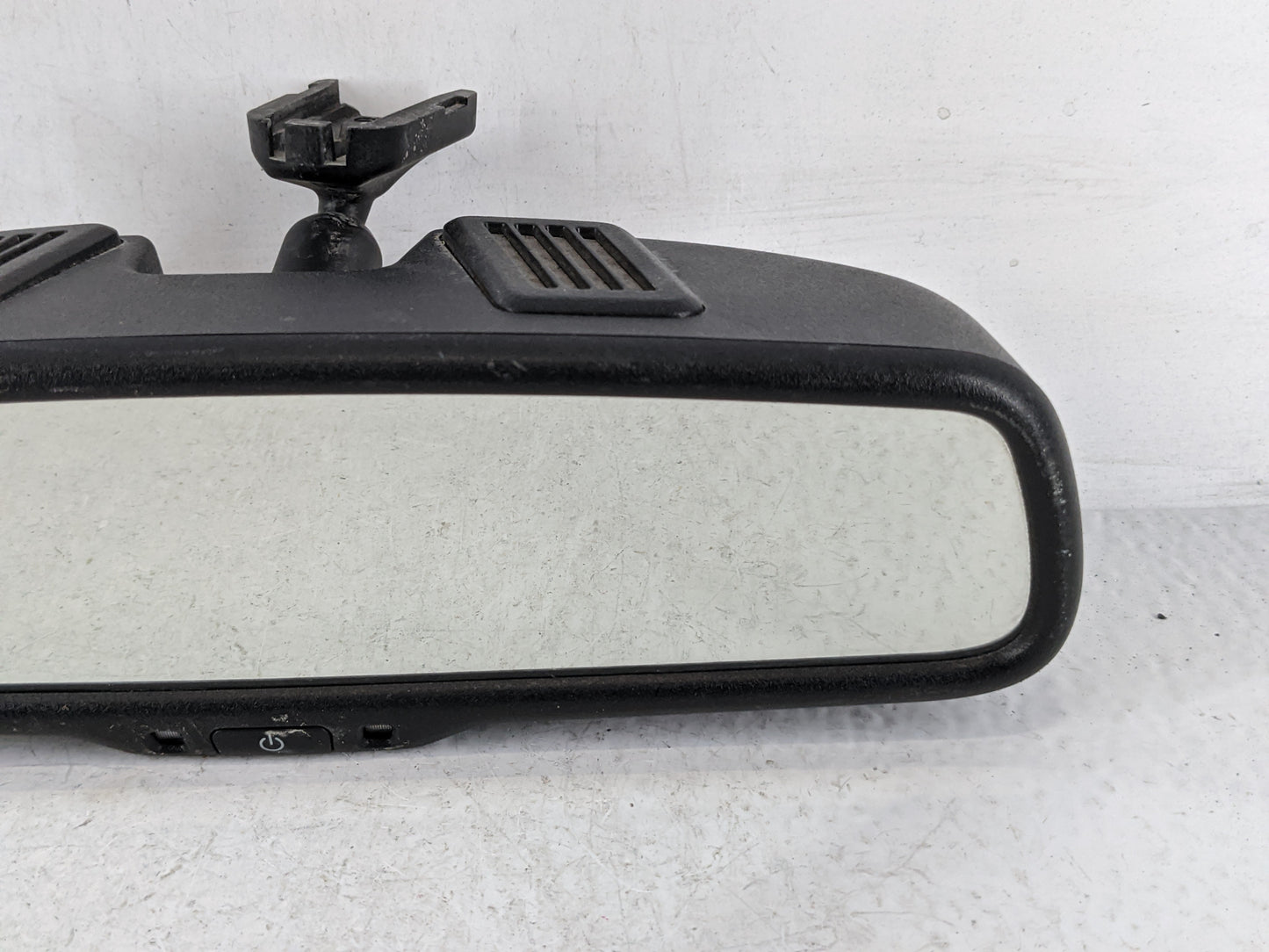2013 Dodge Caravan Interior Rear View Mirror Replacement OEM P/N:E11026130 Fits OEM Used Auto Parts - Oemusedautoparts1.com