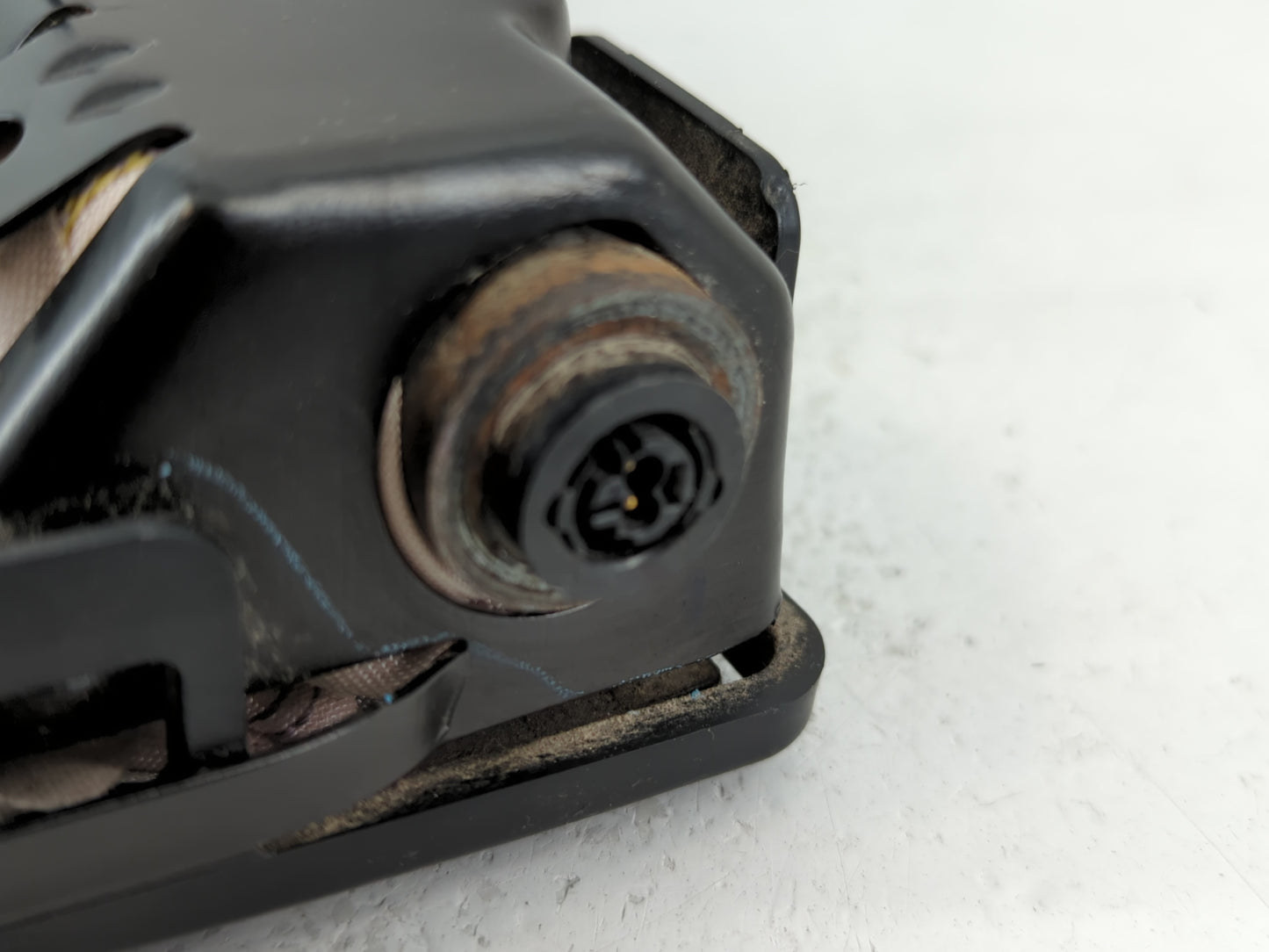 2013 Dodge Caravan Air Bag Driver Left Knee OEM P/N:TDKLI0173B2413 Fits Fits 2014 2015 2016 2017 2018 OEM Used Auto Parts - 