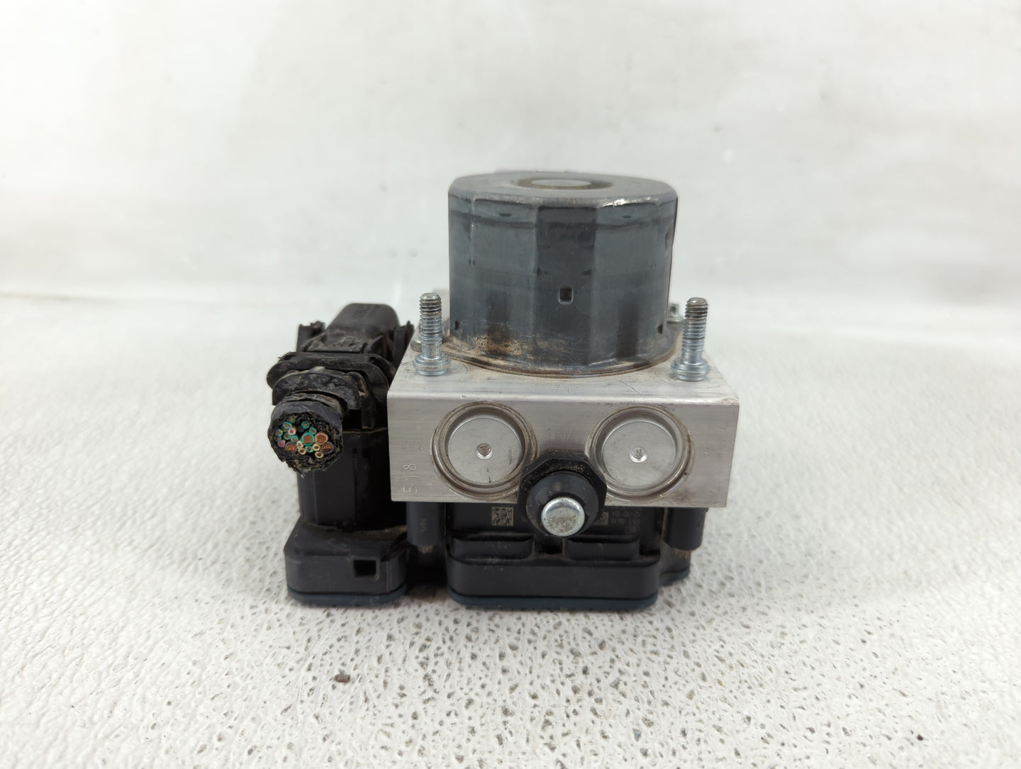 2013 Dodge Caravan ABS Pump Control Module Replacement P/N:269 537 68183803AB Fits OEM Used Auto Parts - Oemusedautoparts1.c