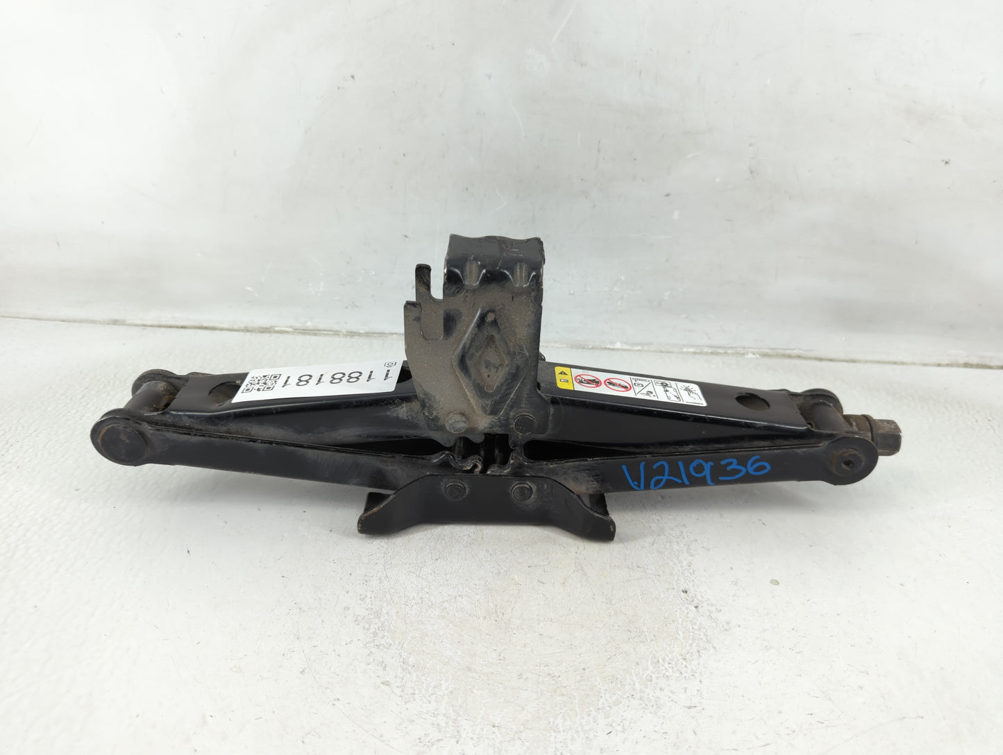 2013 Dodge Caravan Spare Scissor Car Jack - Oemusedautoparts1.com
