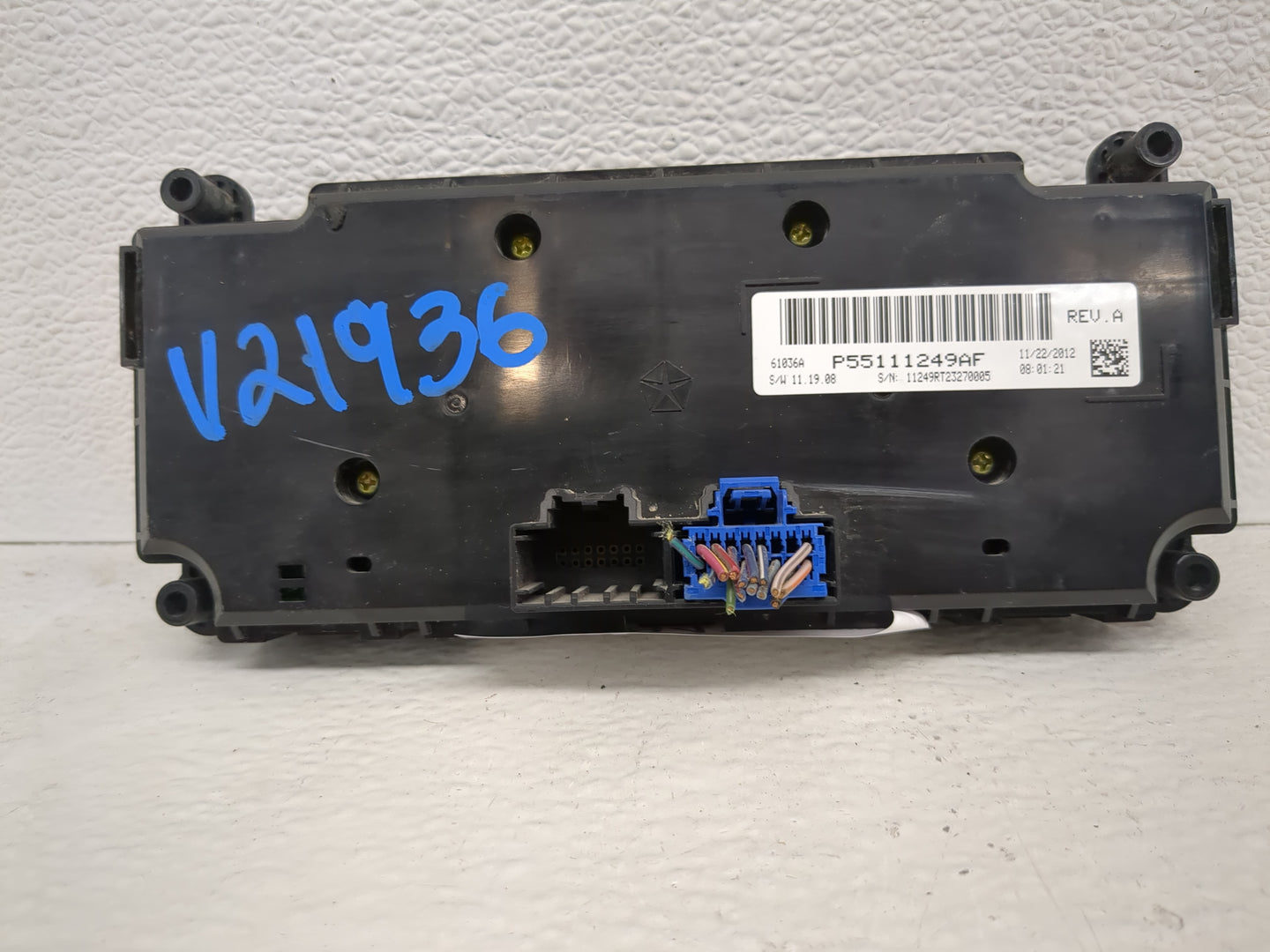 2013 Dodge Caravan Climate Control Module Temperature AC/Heater Replacement P/N:P55111249AF Fits OEM Used Auto Parts - Oemus