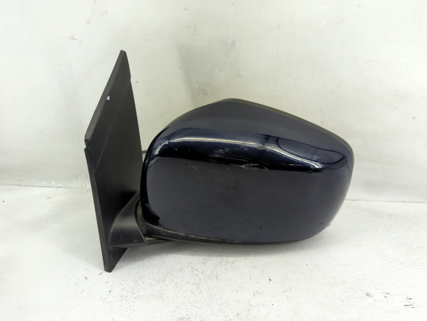 2013 Dodge Caravan Driver Side View Mirror - Left Door Mirror OEM Used - Oemusedautoparts1.com