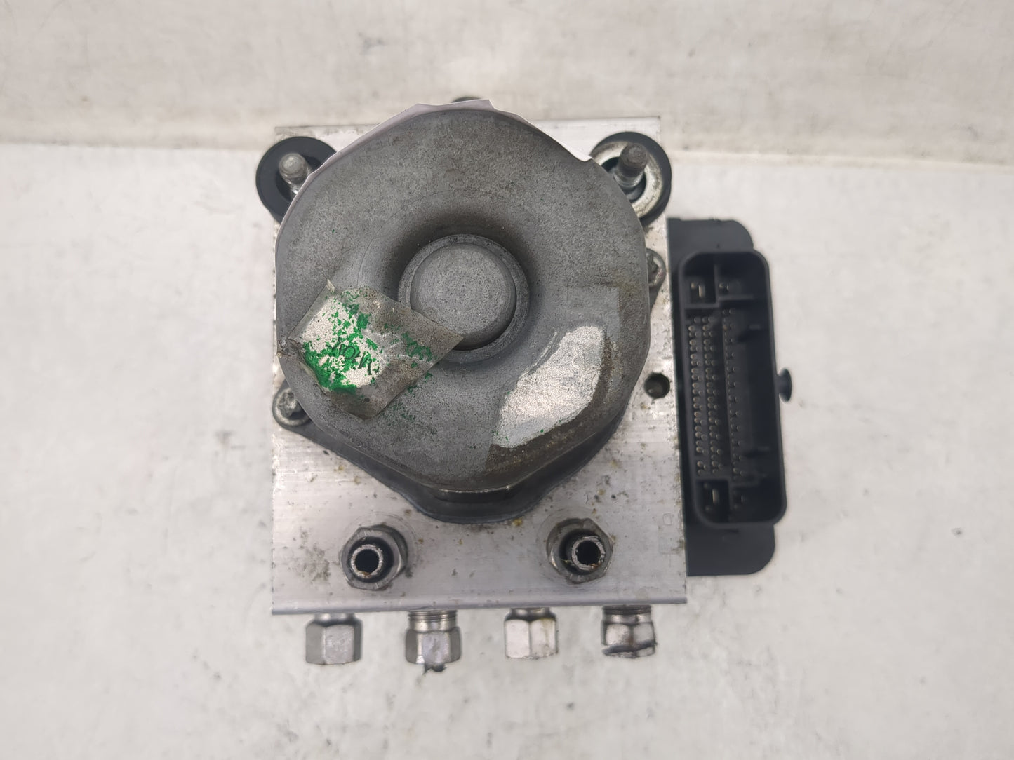 2013 Dodge Caravan ABS Pump Control Module Replacement P/N:P68183803AA Fits OEM Used Auto Parts - Oemusedautoparts1.com