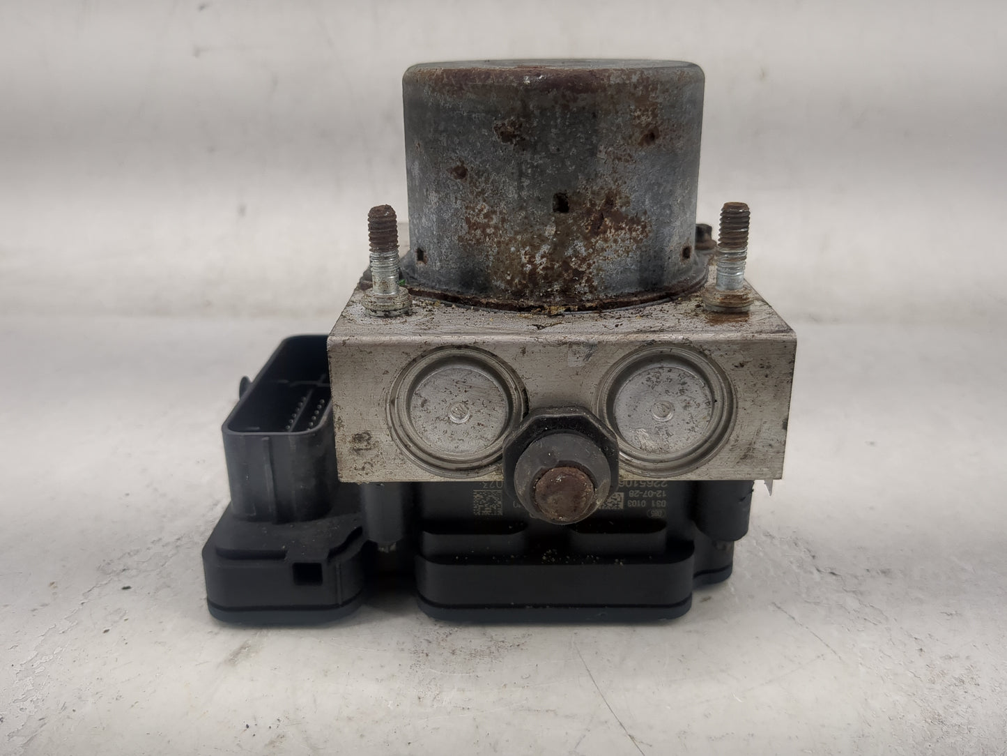2013 Dodge Caravan ABS Pump Control Module Replacement P/N:P68183803AA Fits OEM Used Auto Parts - Oemusedautoparts1.com