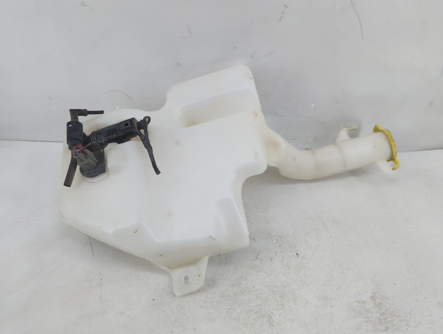 Dodge Caravan Windshield Washer Fluid Reservoir Bottle Oem - Oemusedautoparts1.com
