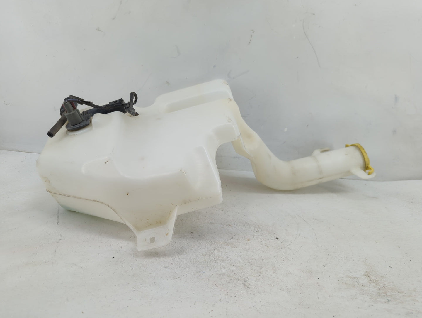Dodge Caravan Windshield Washer Fluid Reservoir Bottle Oem - Oemusedautoparts1.com