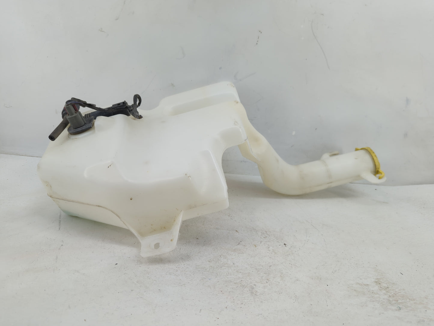 Dodge Caravan Windshield Washer Fluid Reservoir Bottle Oem - Oemusedautoparts1.com