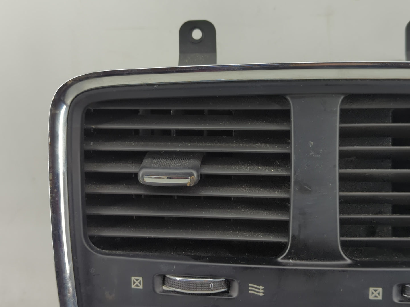 2013 Dodge Caravan Climate Control Module Temperature AC/Heater Replacement P/N:P68260539AB Fits OEM Used Auto Parts - Oemus