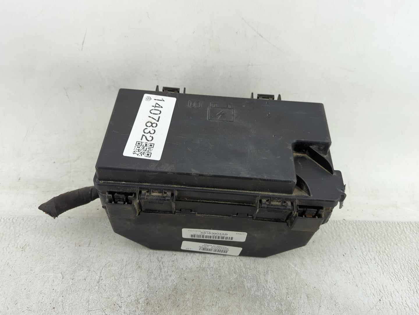 Dodge Caravan Fusebox Fuse Box Relay Module Tipm 68163904ab - Oemusedautoparts1.com