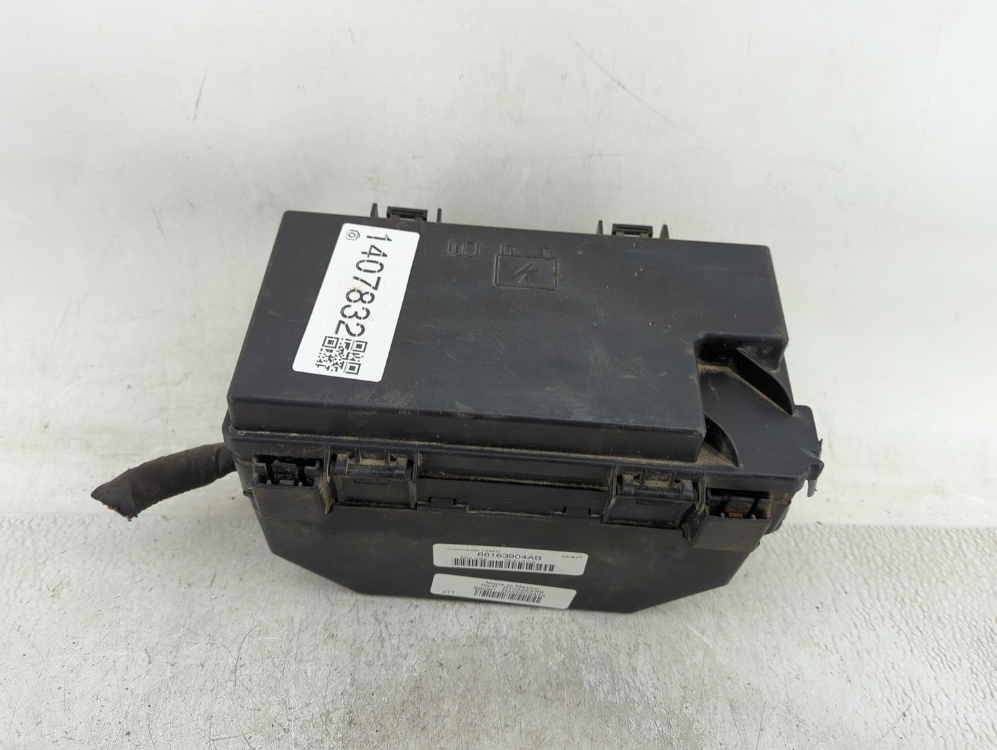 Dodge Caravan Fusebox Fuse Box Relay Module Tipm 68163904ab - Oemusedautoparts1.com