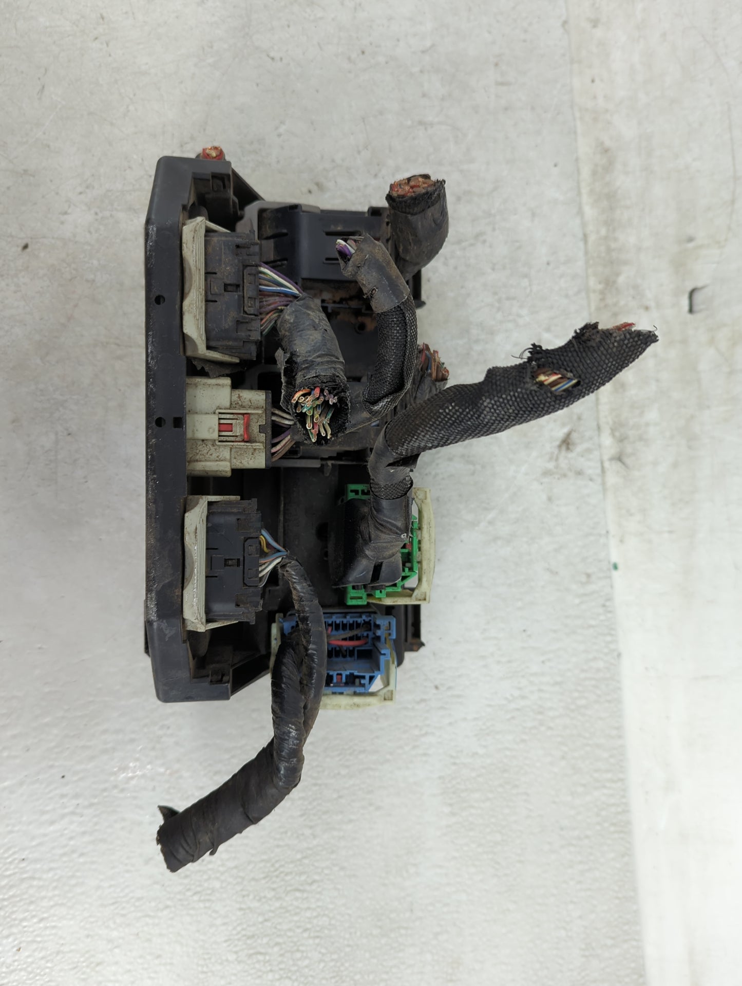 Dodge Caravan Fusebox Fuse Box Relay Module Tipm 68163904ab - Oemusedautoparts1.com
