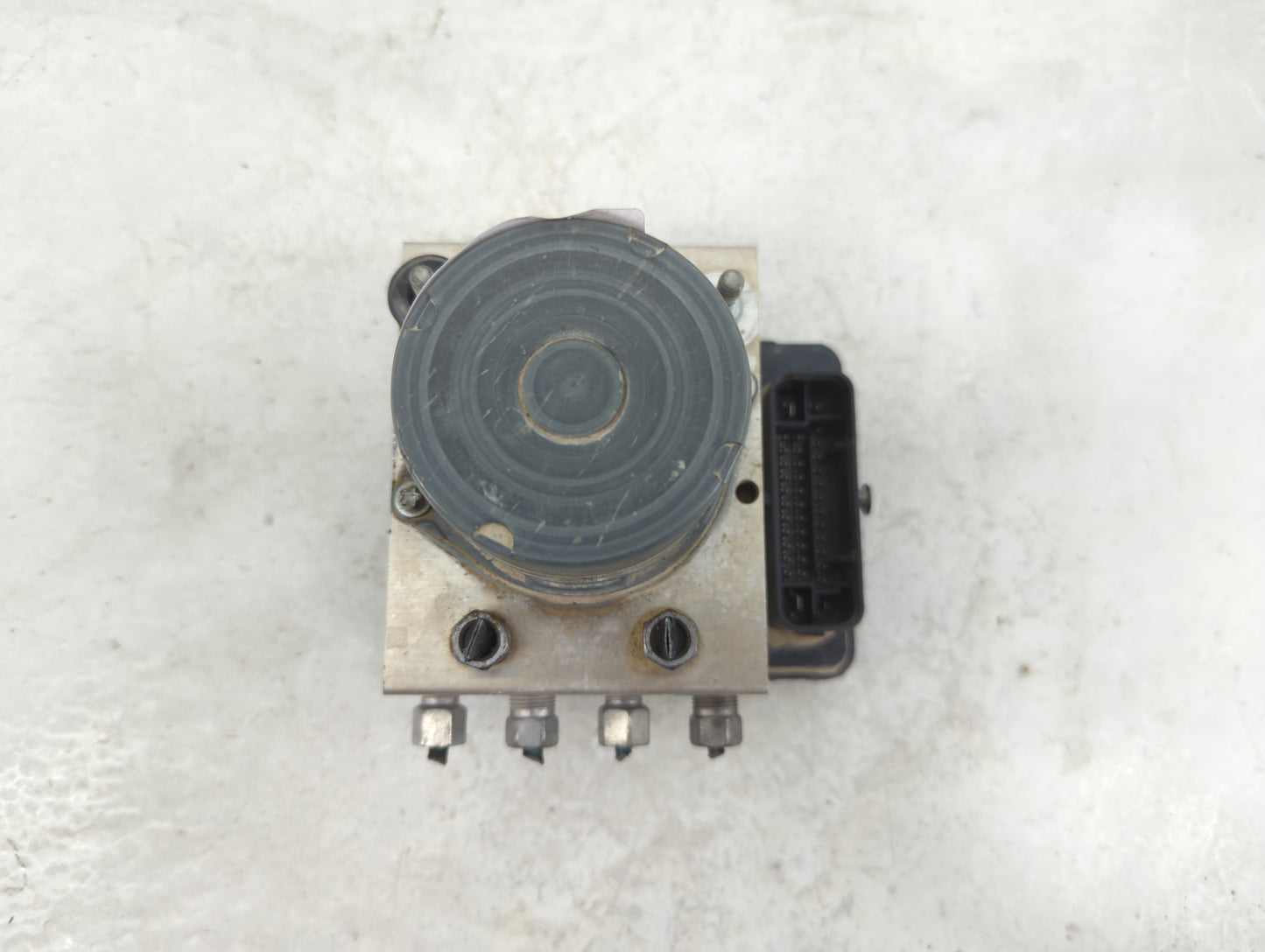 2013 Dodge Caravan ABS Pump Control Module Replacement P/N:P68183803AC Fits OEM Used Auto Parts - Oemusedautoparts1.com